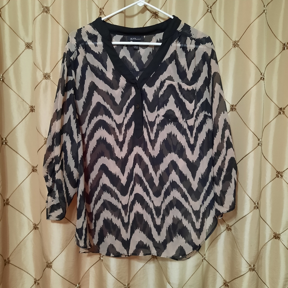 Alyxn women's 2X sheer animal print blouse - Picture 8 of 8